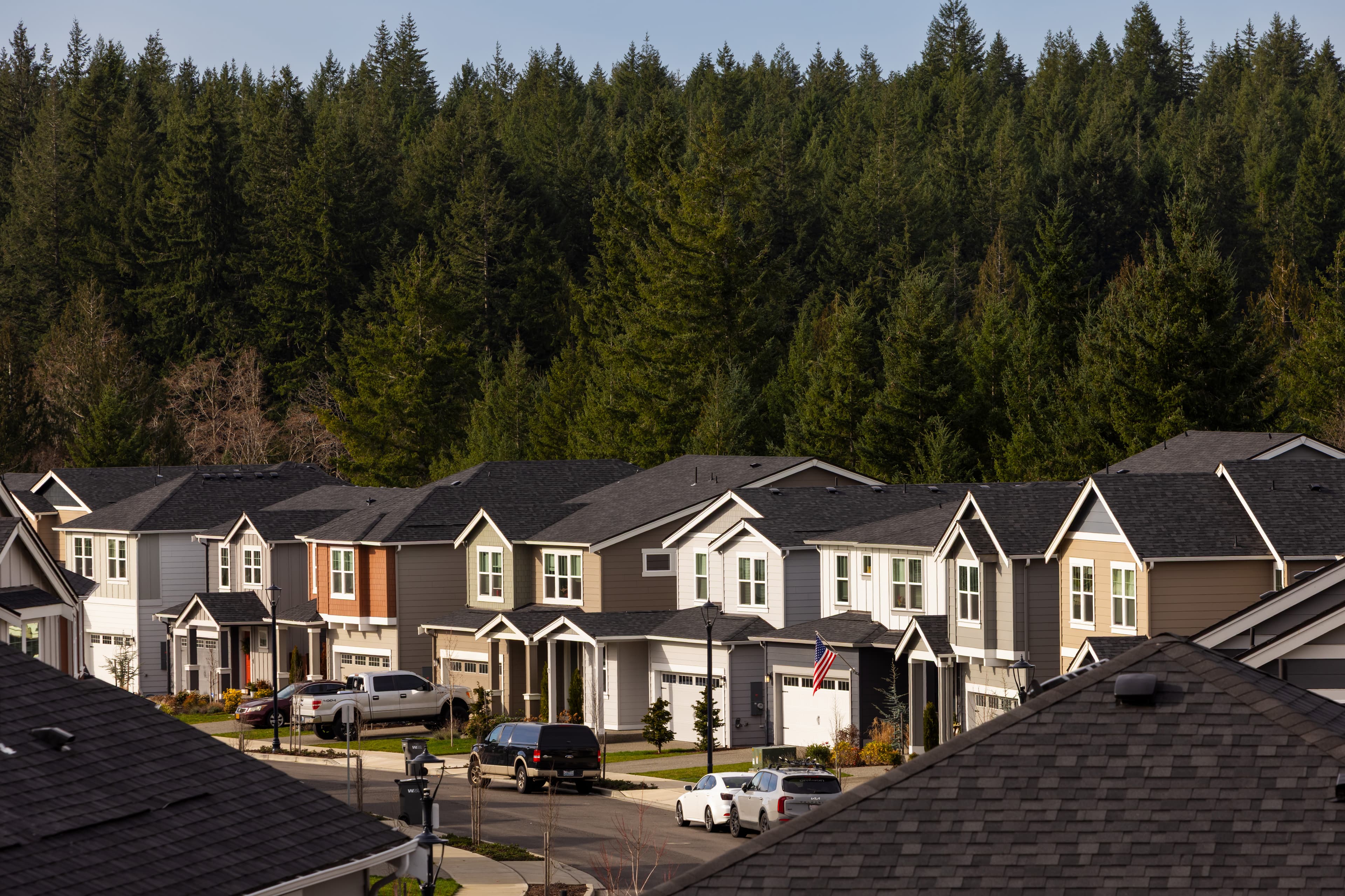 D.R. Horton neighborhood with mixed designs using Hardie® fiber cement products