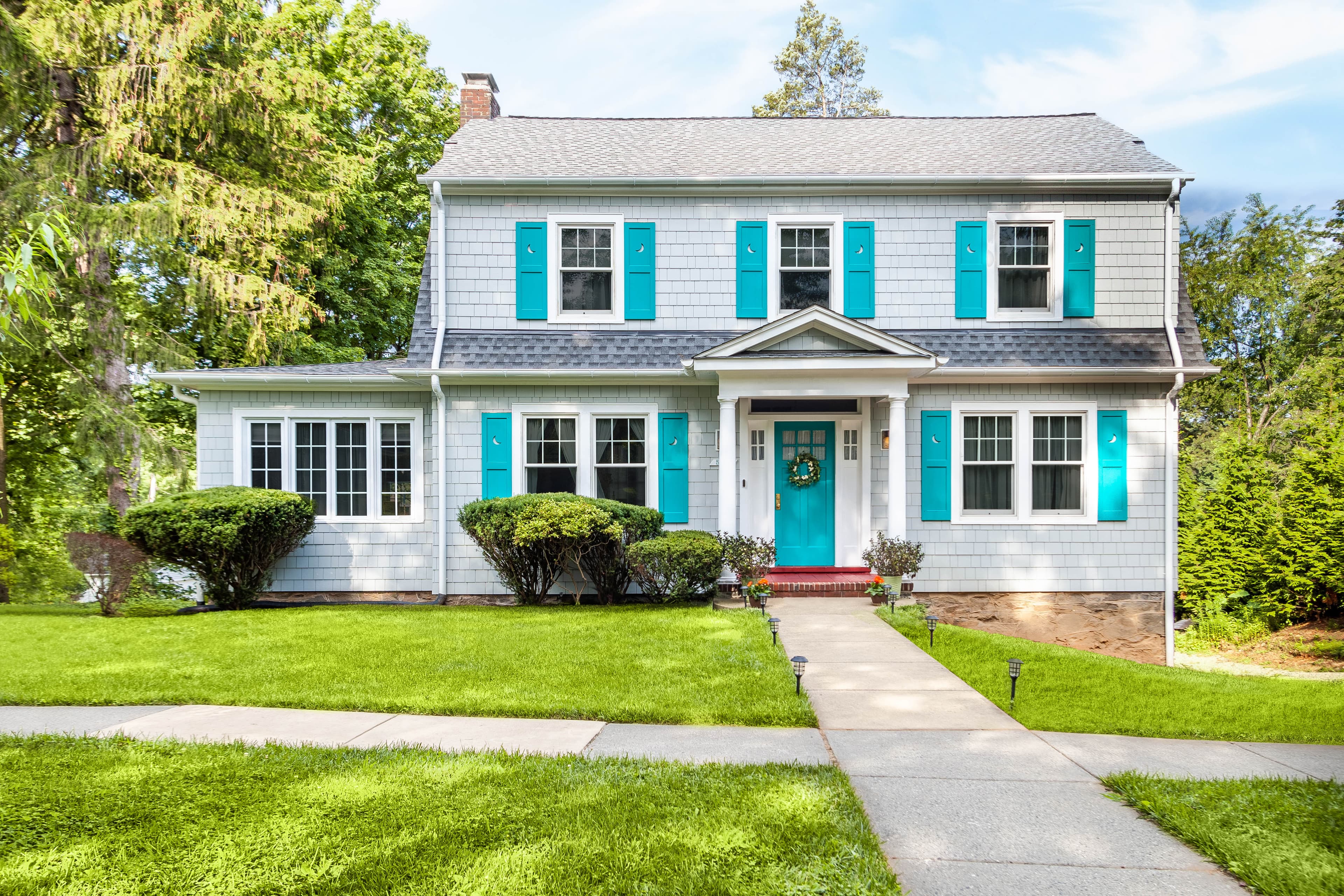 House Style Guide: Colonial house in Pearl Gray Hardie Shingle and Hardie Straight Edge Panel House Style Guide: Colonial house in Pearl Gray Hardie Shingle and Hardie Straight Edge Panel and teal shutters